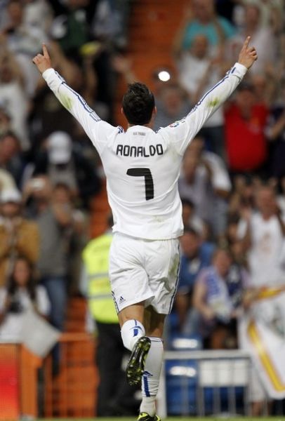 更是对篮球 更是对篮球