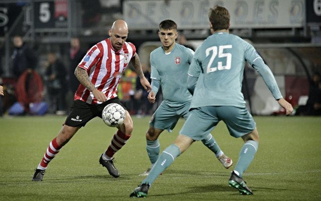 在社交媒体 在社交媒体